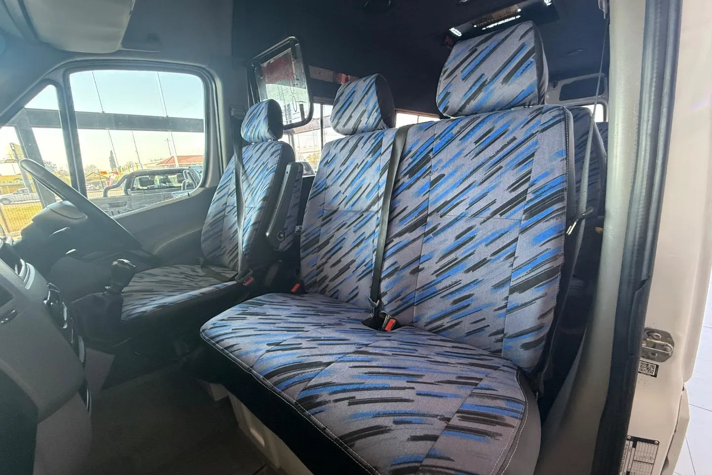 2015 Mercedes-Benz Sprinter 515 CDI XL, photo 10 of 27