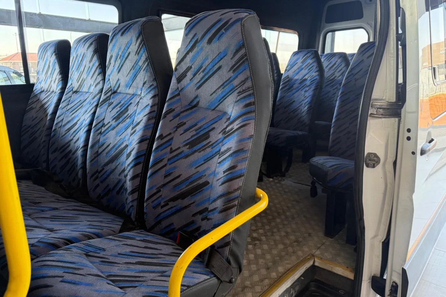 2015 Mercedes-Benz Sprinter 515 CDI XL, photo 20 of 27