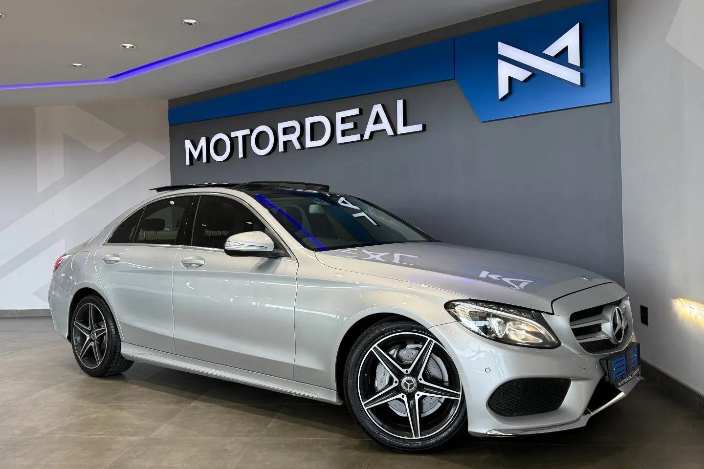 2018 Mercedes-Benz C-Class C180 AMG Line Auto, photo 11 of 11