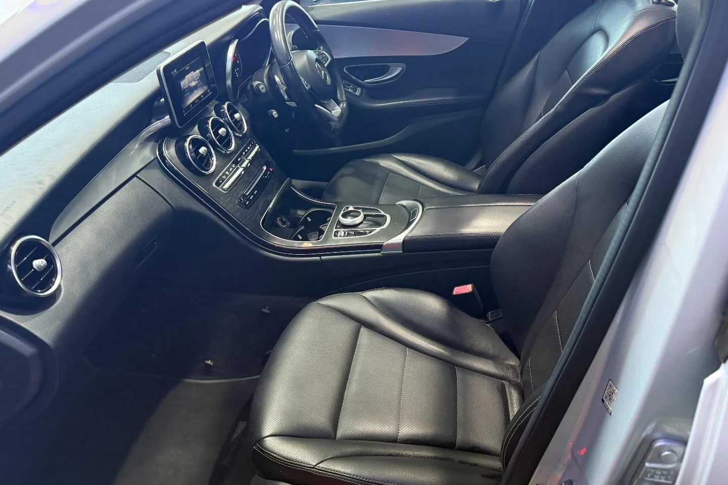2018 Mercedes-Benz C-Class C180 AMG Line Auto, photo 20 of 20