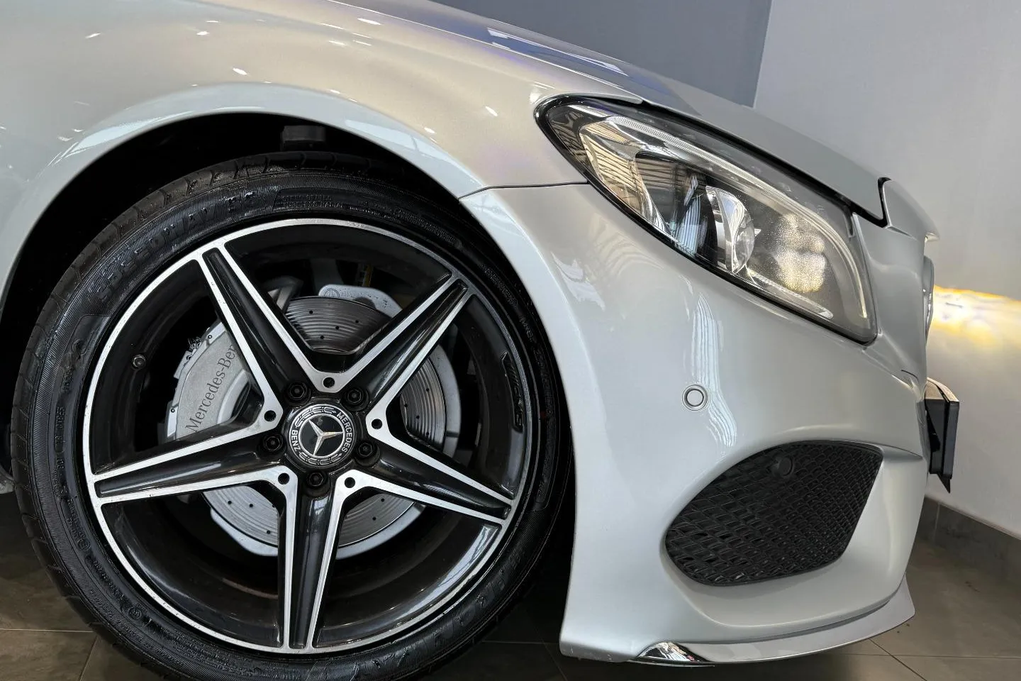 2018 Mercedes-Benz C-Class C180 AMG Line Auto, photo 9 of 11