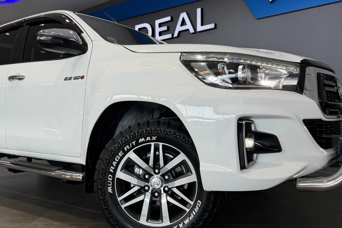 2019 Toyota Hilux 2.8GD-6 Double Cab 4x4 Raider Auto, photo 4 of 13
