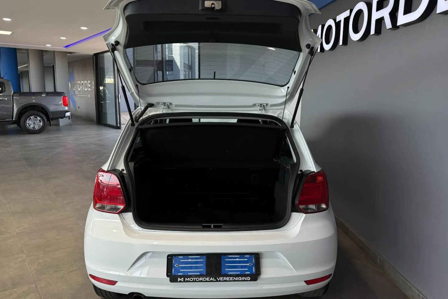2019 Volkswagen Polo Vivo Hatch 1.6 Comfortline Auto, photo 7 of 13