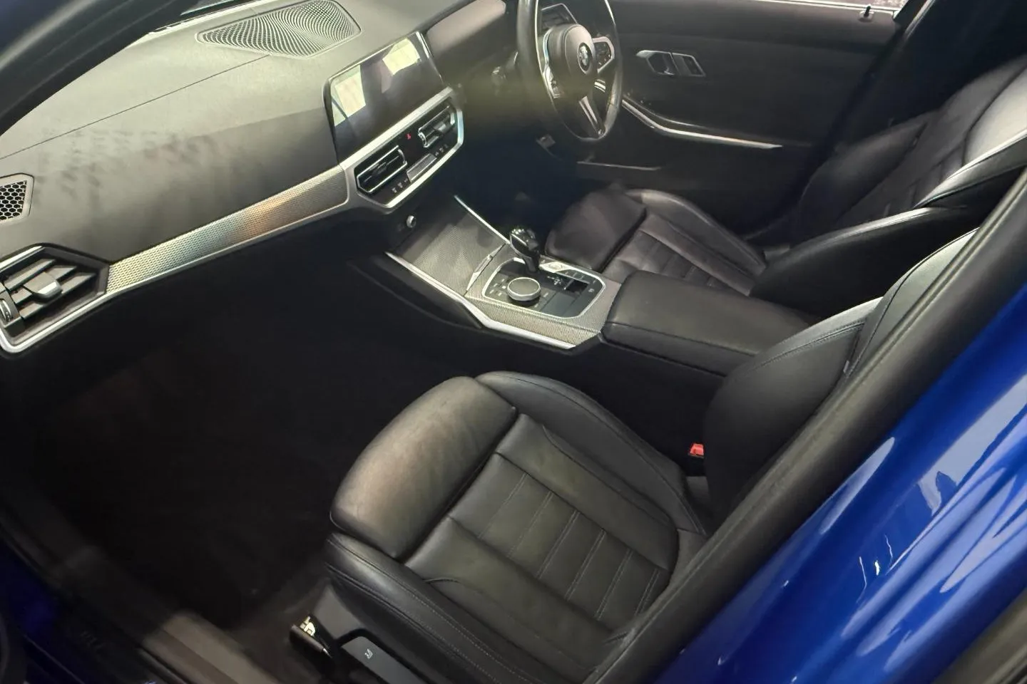 2020 BMW 3 Series 320d M Sport, photo 14 of 25
