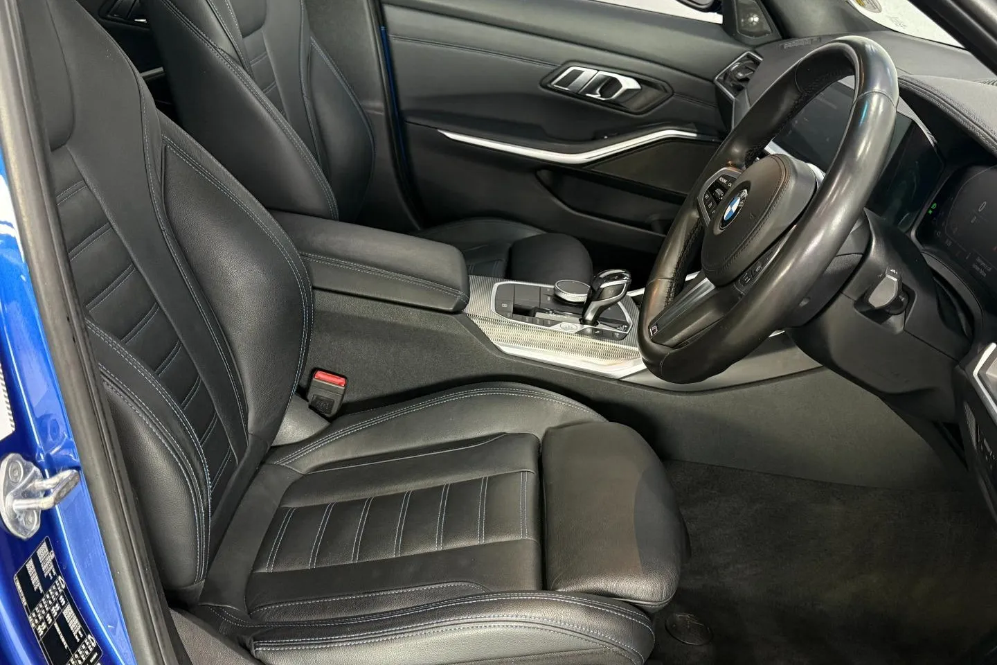 2020 BMW 3 Series 320d M Sport, photo 24 of 25