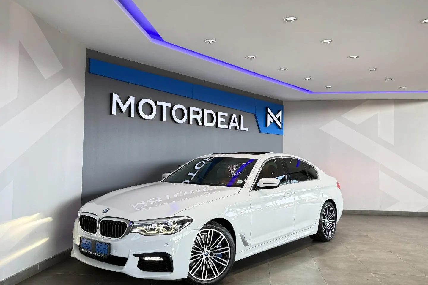 2020 BMW 5 Series 540i M Sport, photo 3 of 12