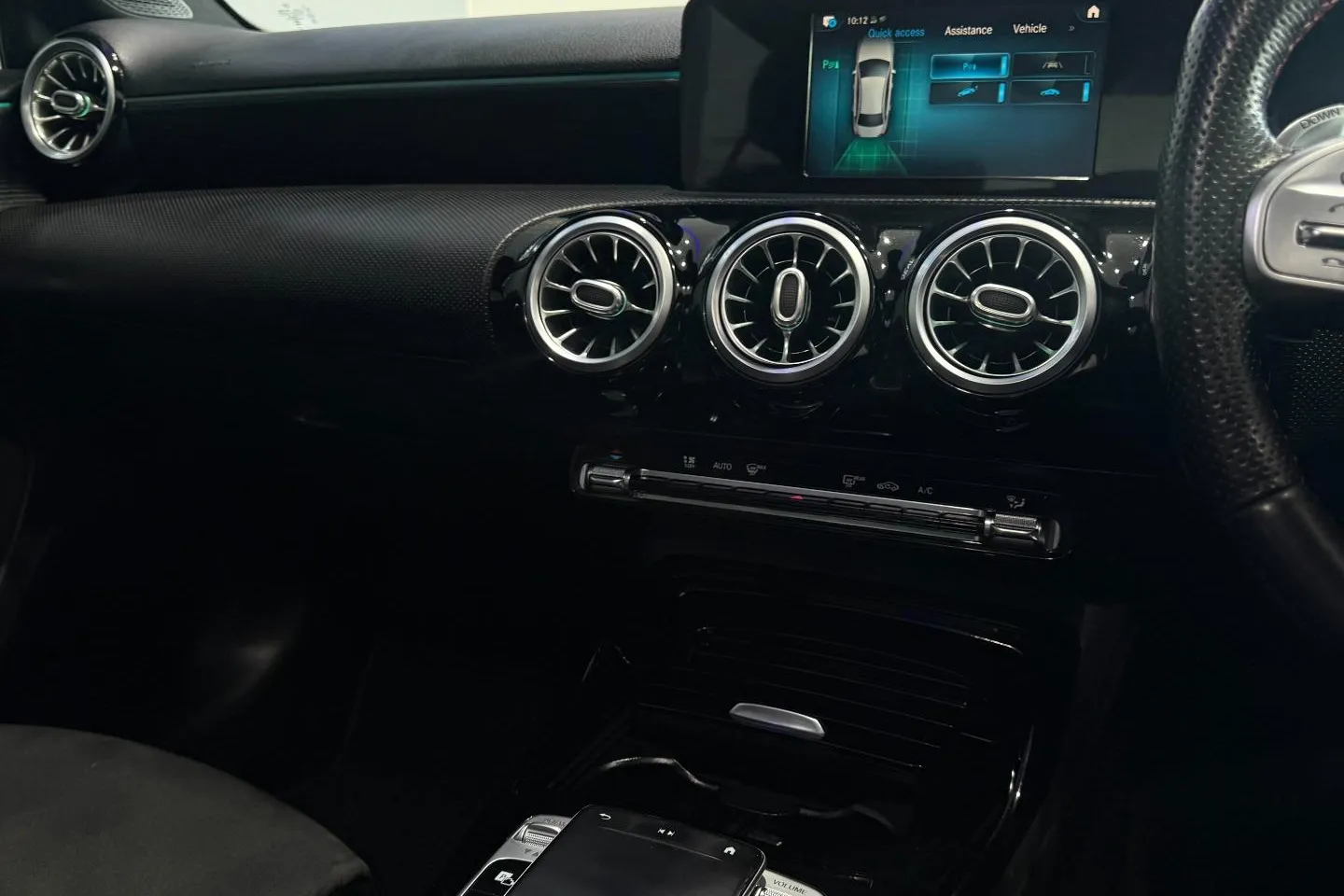 2020 Mercedes-AMG A-Class A35 Sedan 4Matic, photo 18 of 26