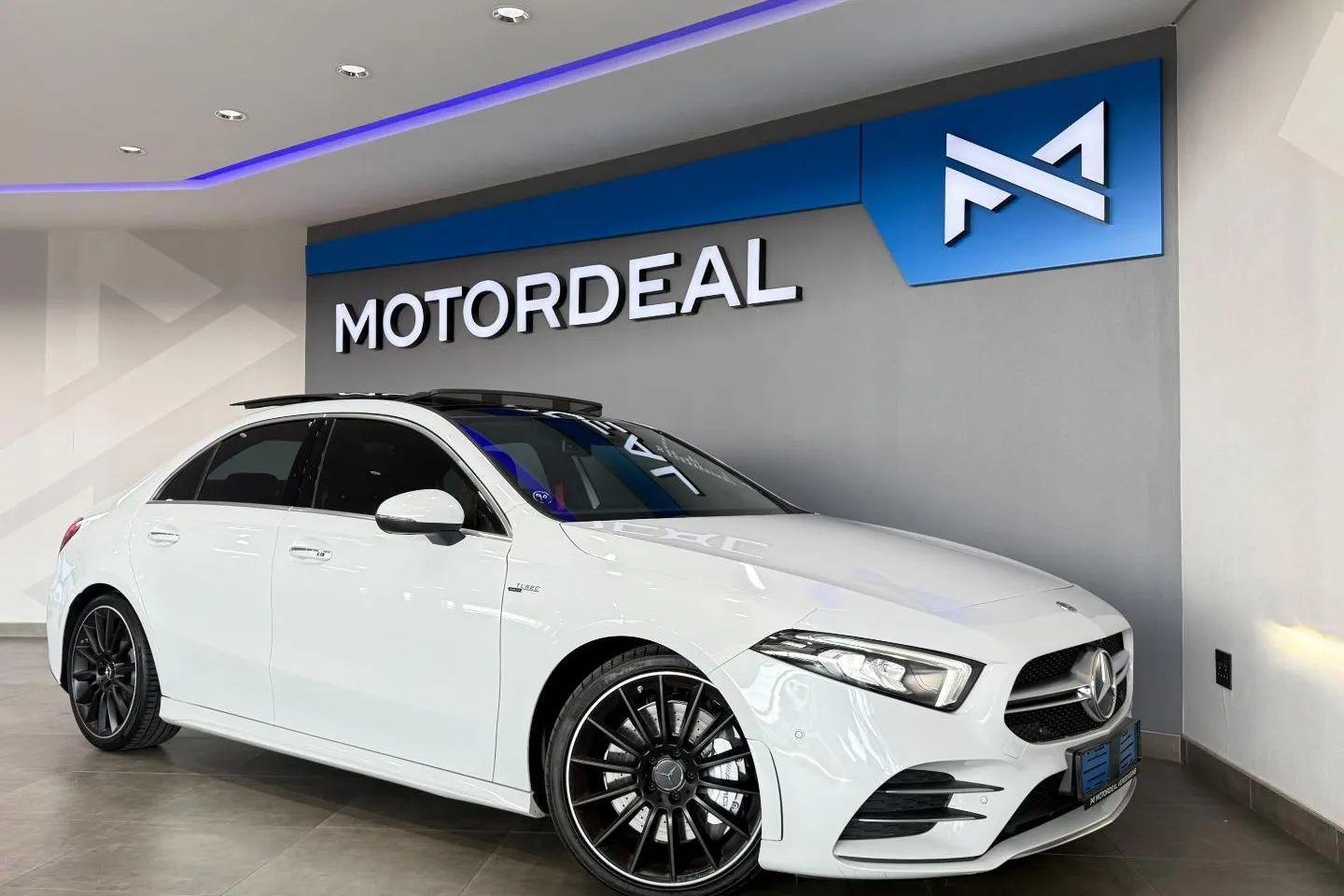 2020 Mercedes-AMG A-Class A35 Sedan 4Matic, photo 4 of 11