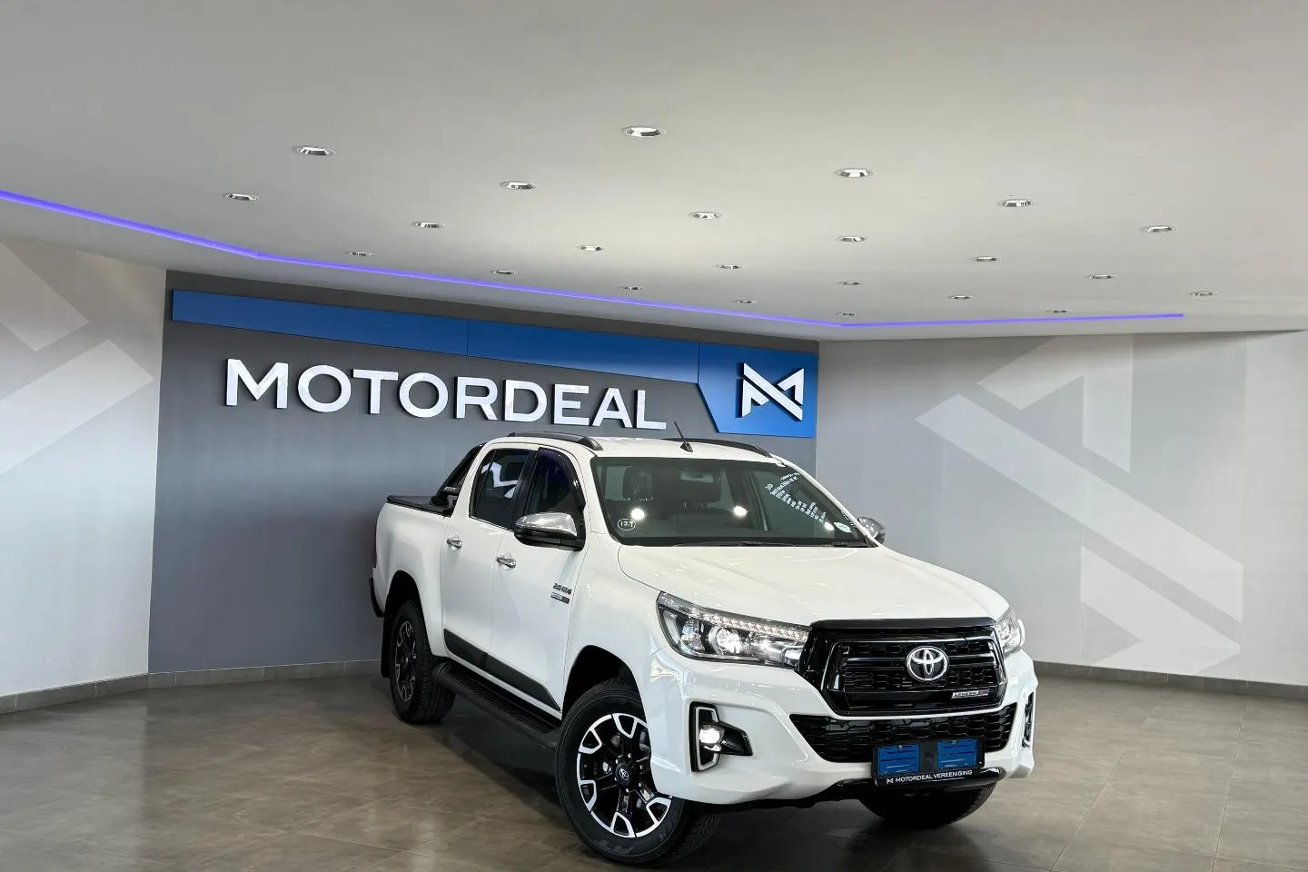 2020 Toyota Hilux 2.8GD-6 Double Cab 4x4 Legend 50 Auto, photo 1 of 12