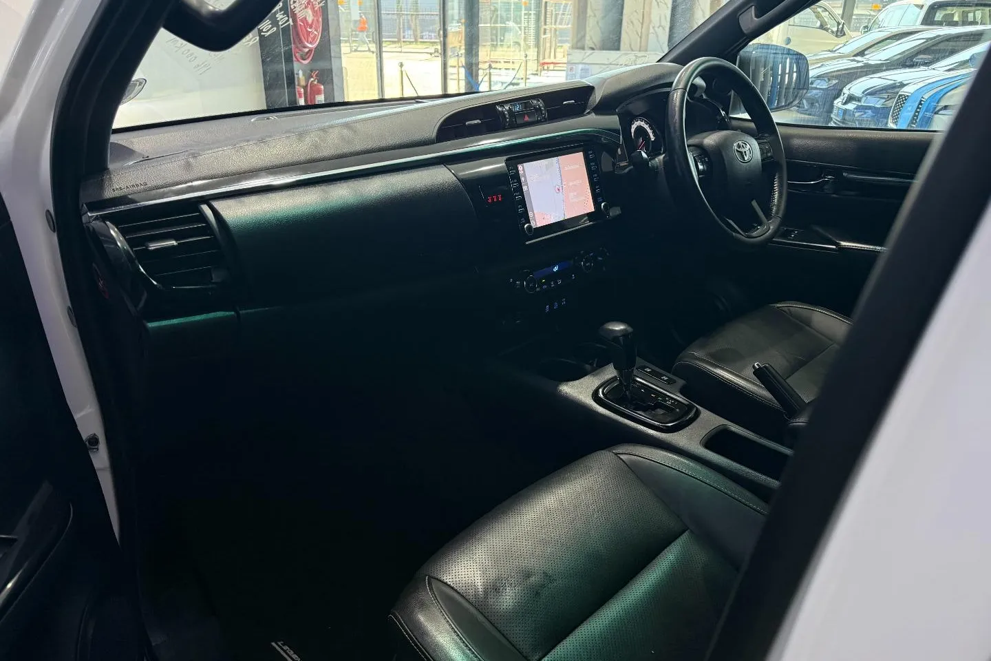 2020 Toyota Hilux 2.8GD-6 Double Cab 4x4 Legend 50 Auto, photo 15 of 30