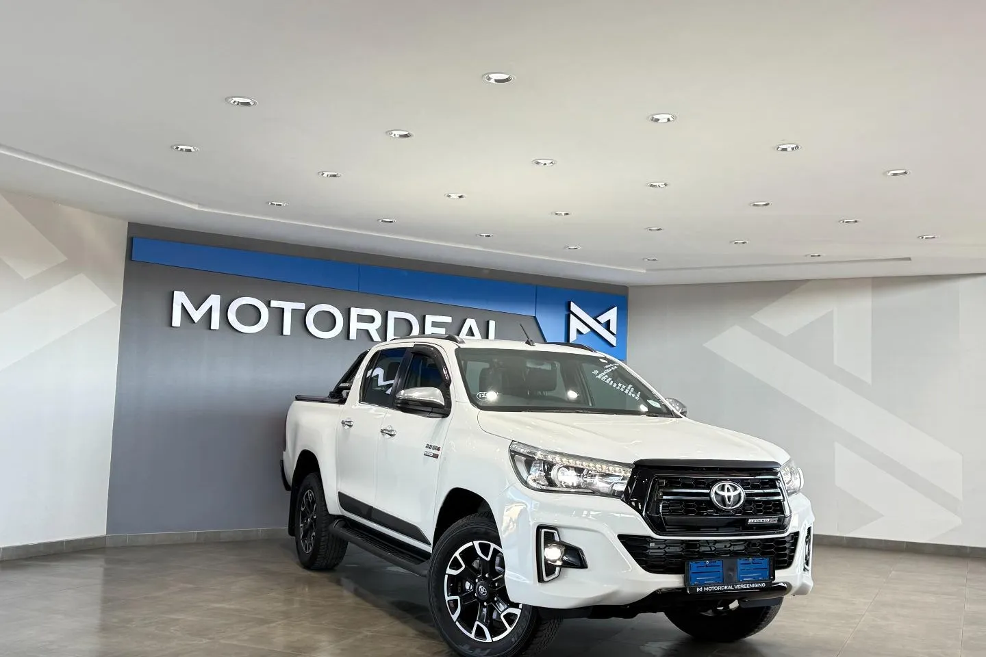 2020 Toyota Hilux 2.8GD-6 Double Cab 4x4 Legend 50 Auto, photo 2 of 12