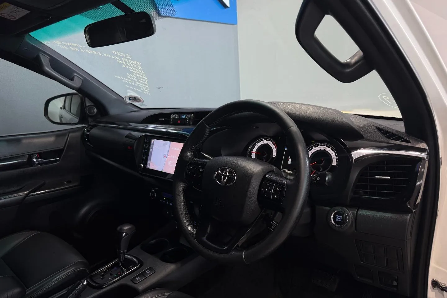 2020 Toyota Hilux 2.8GD-6 Double Cab 4x4 Legend 50 Auto, photo 22 of 30