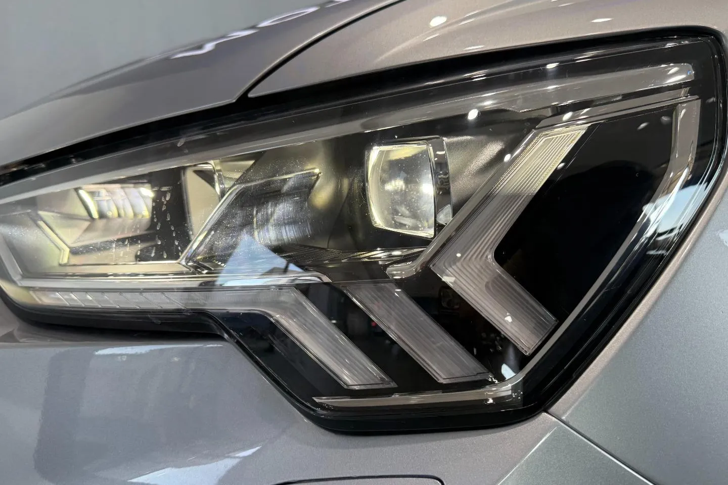 2021 Audi Q3 35TFSI, photo 24 of 29