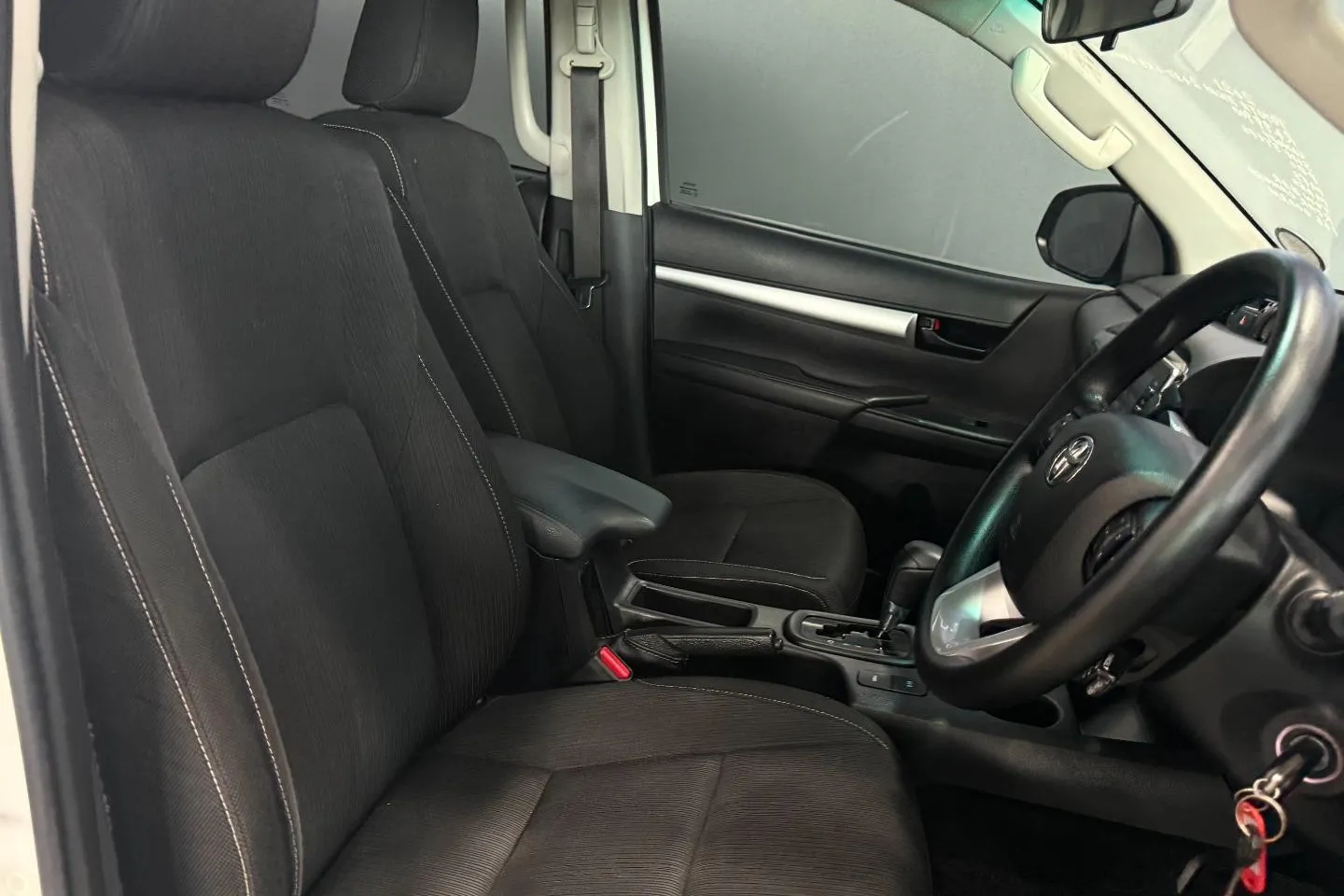 2021 Toyota Hilux 2.4GD-6 Double Cab Raider Auto, photo 20 of 23
