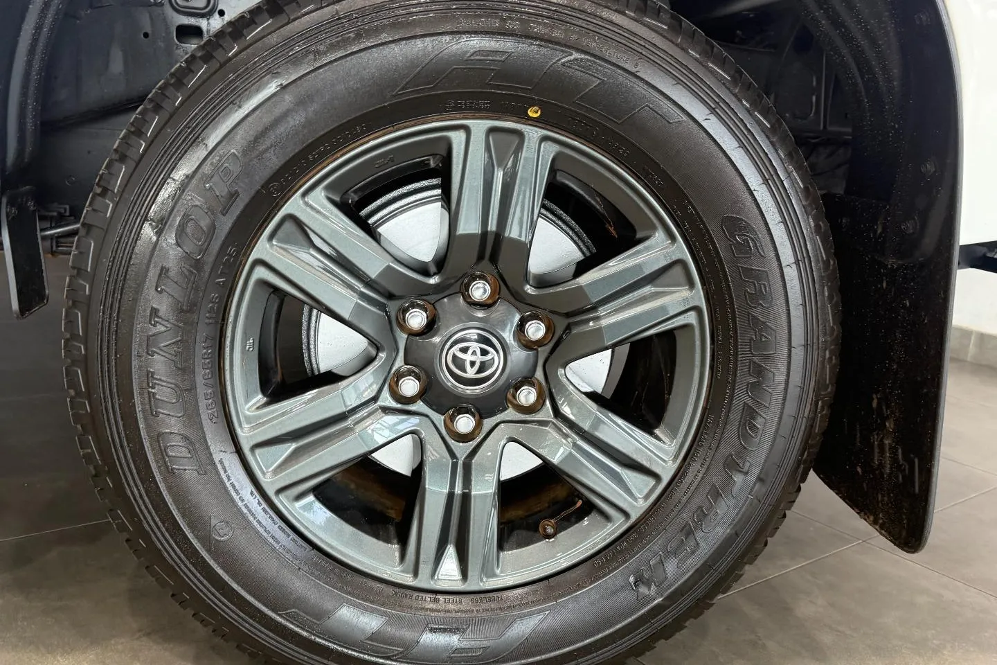 2021 Toyota Hilux 2.4GD-6 Double Cab Raider Auto, photo 7 of 15