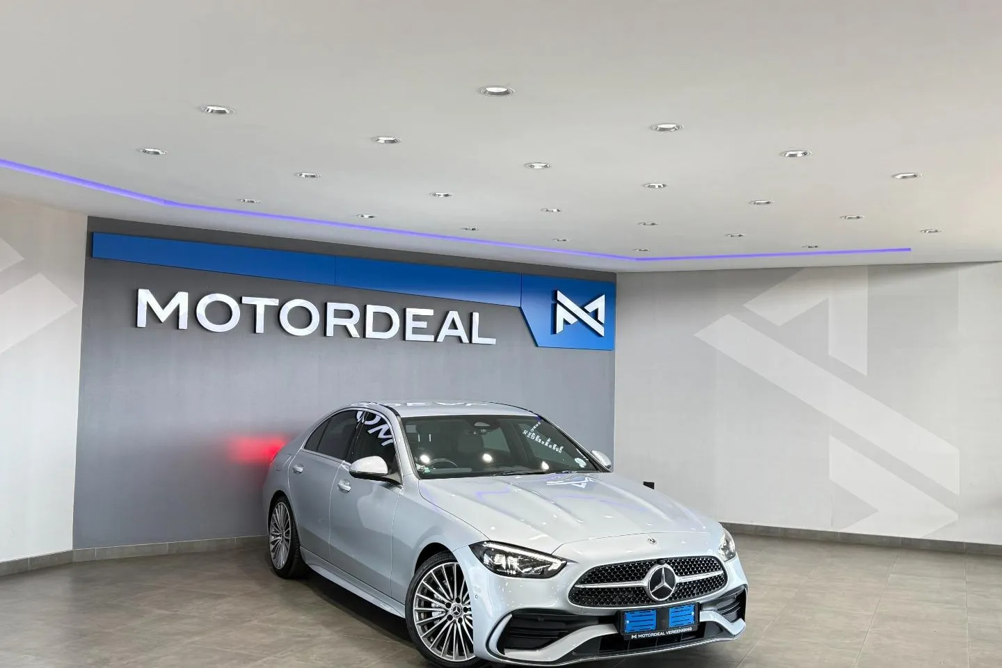2022 Mercedes-Benz C-Class C200 AMG Line, photo 1 of 23