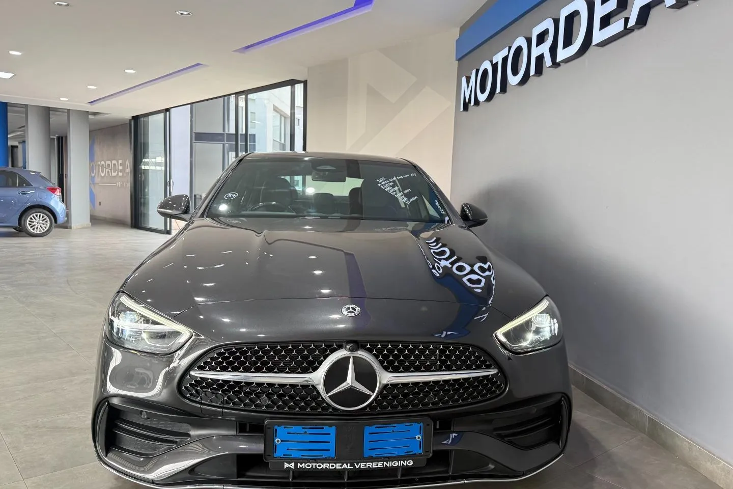 2022 Mercedes-Benz C-Class C200 AMG Line, photo 10 of 23