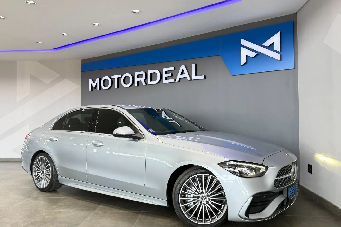 2022 Mercedes-Benz C-Class C200 AMG Line, photo 10 of 23