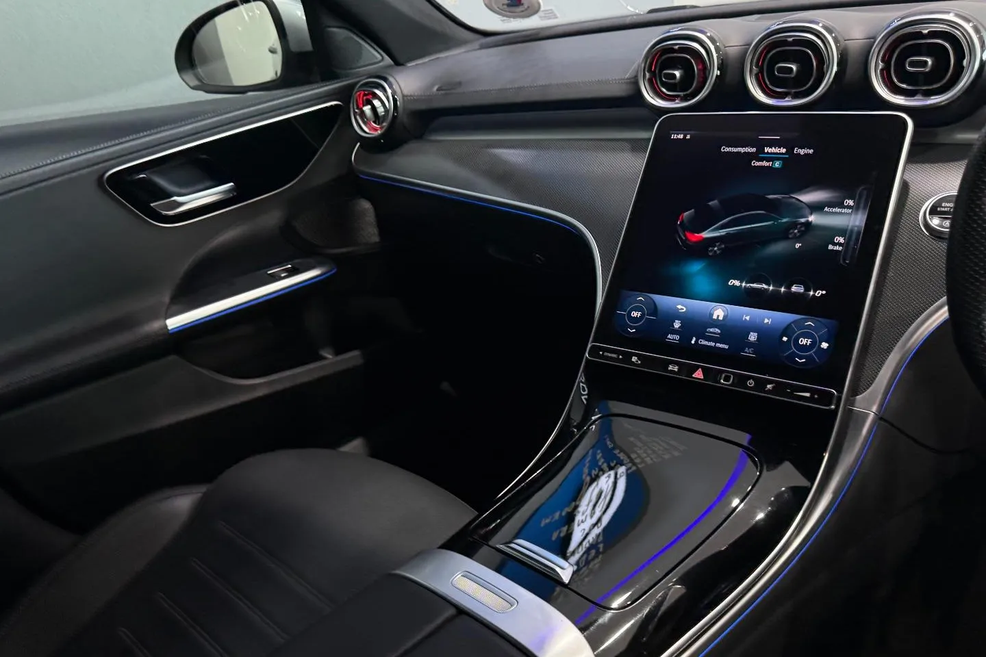 2022 Mercedes-Benz C-Class C200 AMG Line, photo 15 of 23