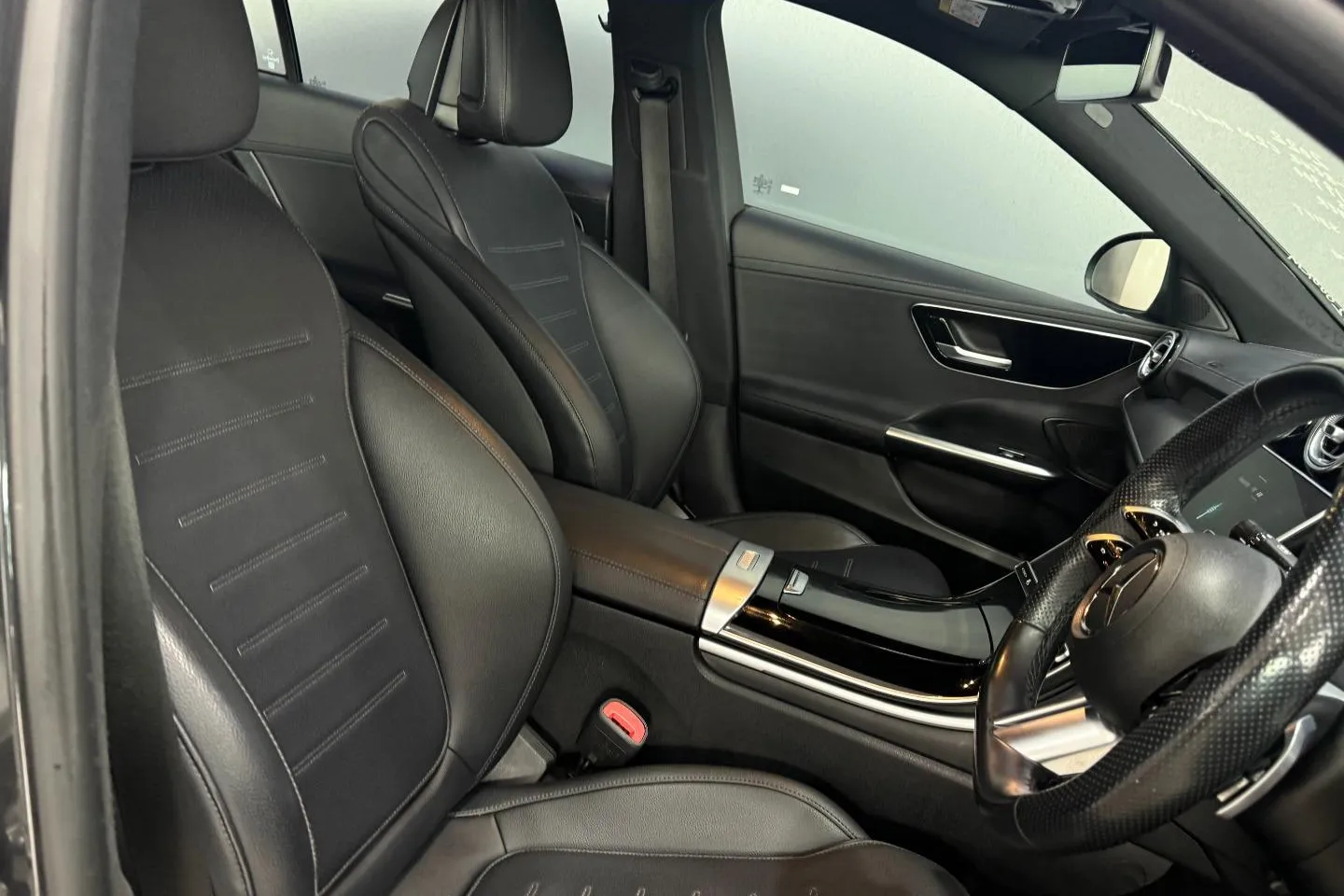 2022 Mercedes-Benz C-Class C200 AMG Line, photo 16 of 23