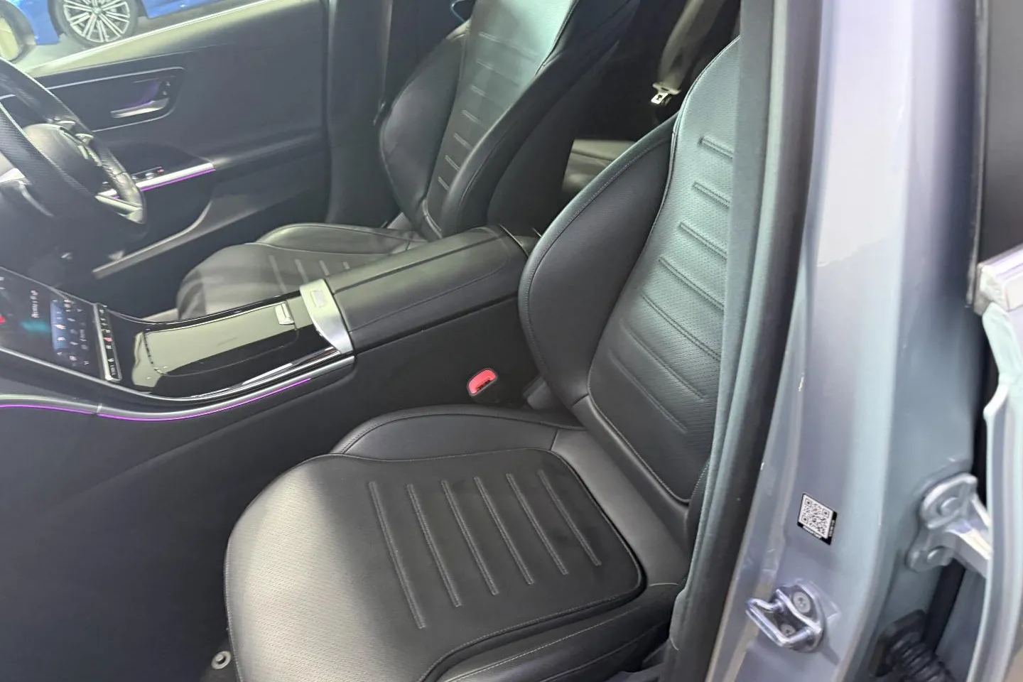 2022 Mercedes-Benz C-Class C200 AMG Line, photo 17 of 23