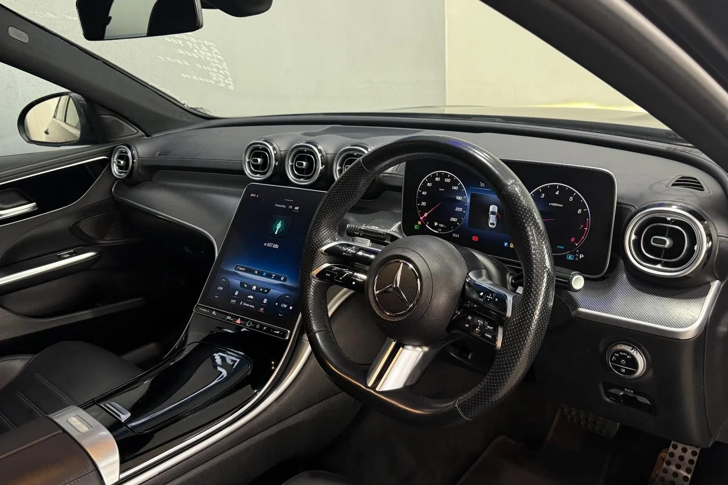 2022 Mercedes-Benz C-Class C200 AMG Line, photo 20 of 23