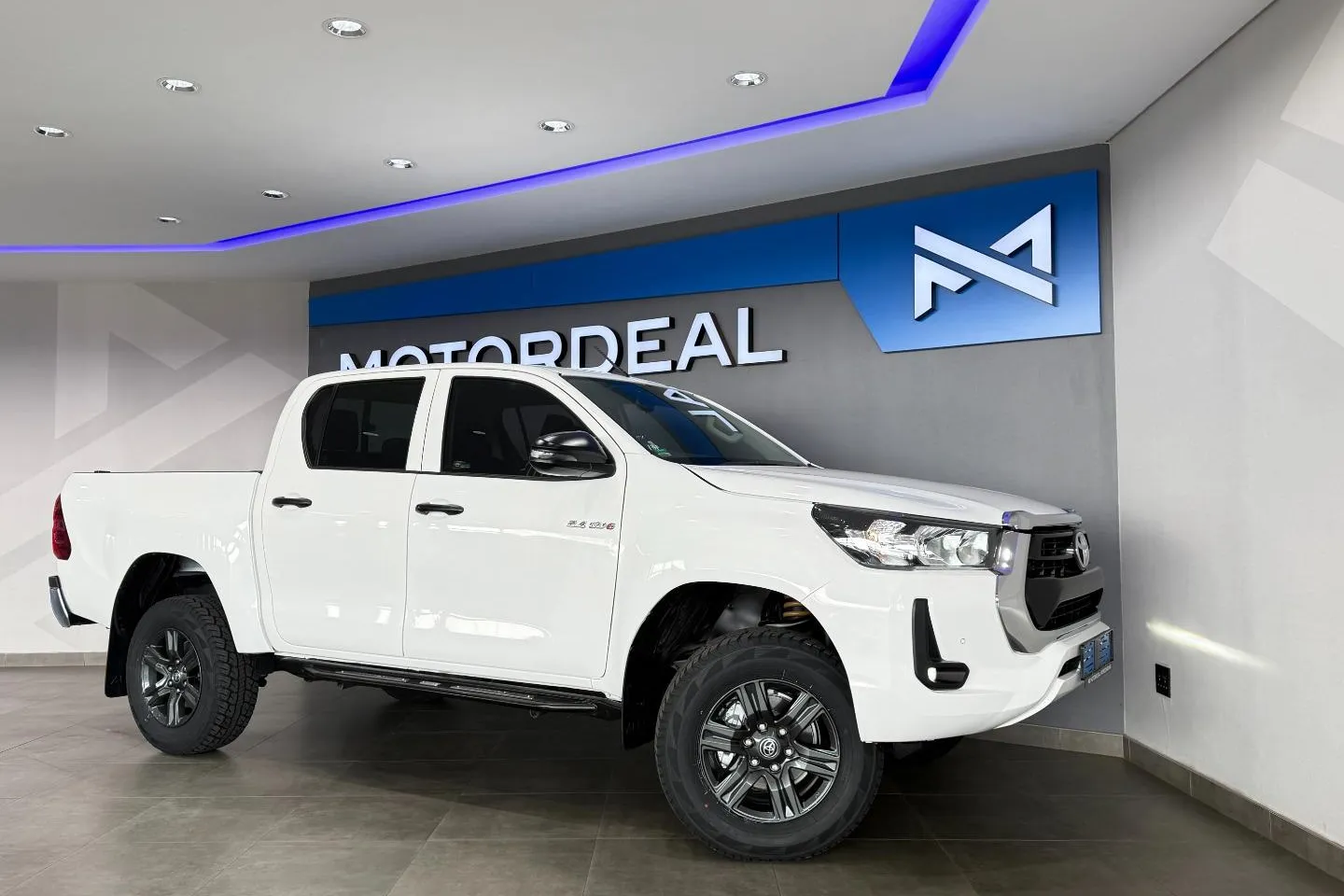2022 Toyota Hilux 2.4GD-6 Double Cab Raider Auto, photo 10 of 12