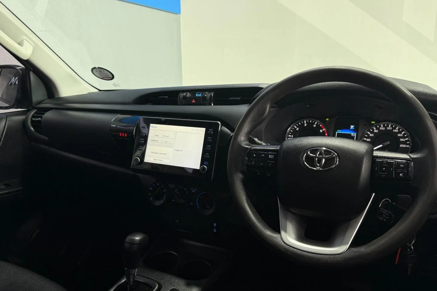 2022 Toyota Hilux 2.4GD-6 Double Cab Raider Auto, photo 12 of 12