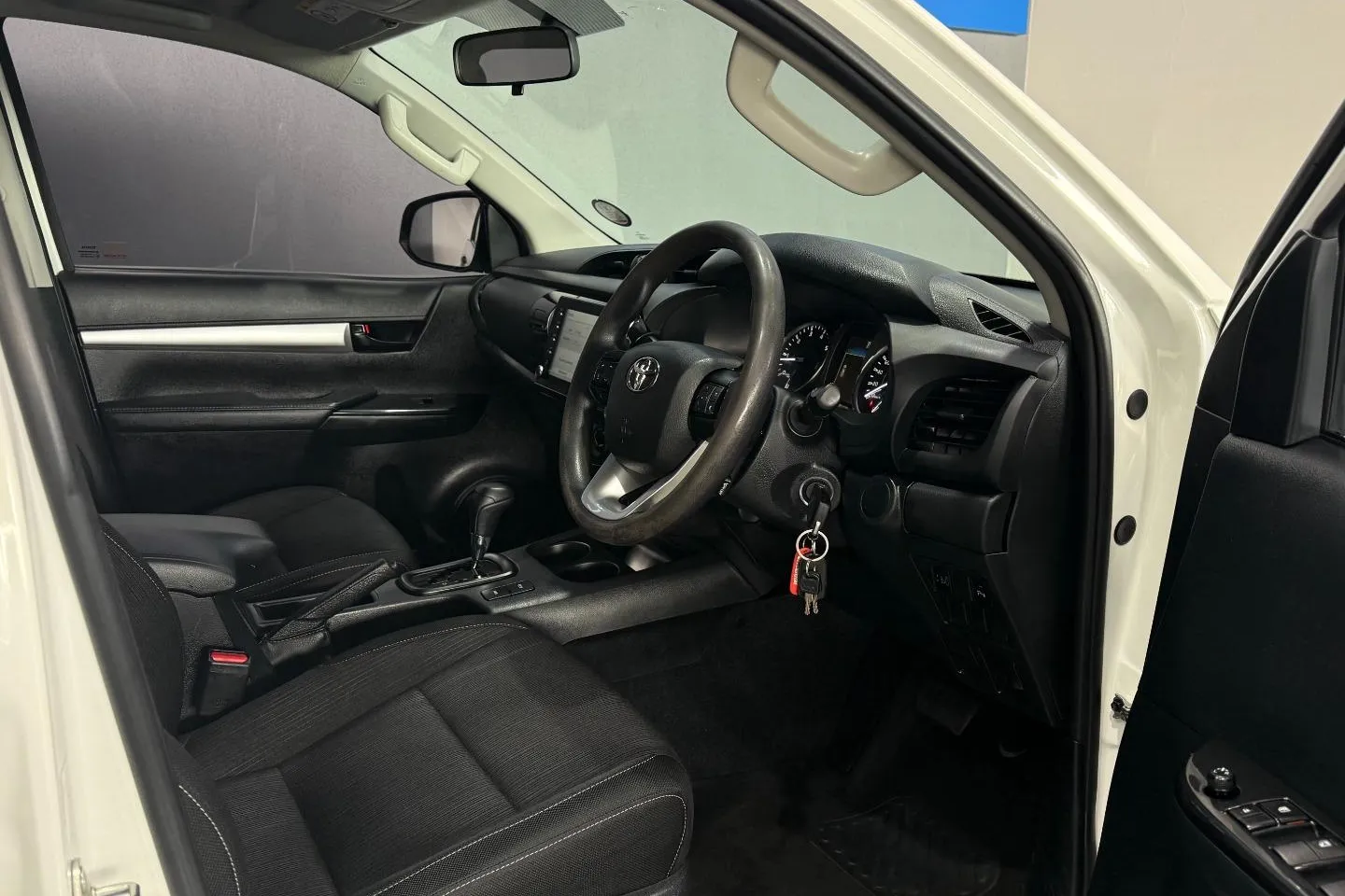 2022 Toyota Hilux 2.4GD-6 Double Cab Raider Auto, photo 15 of 16