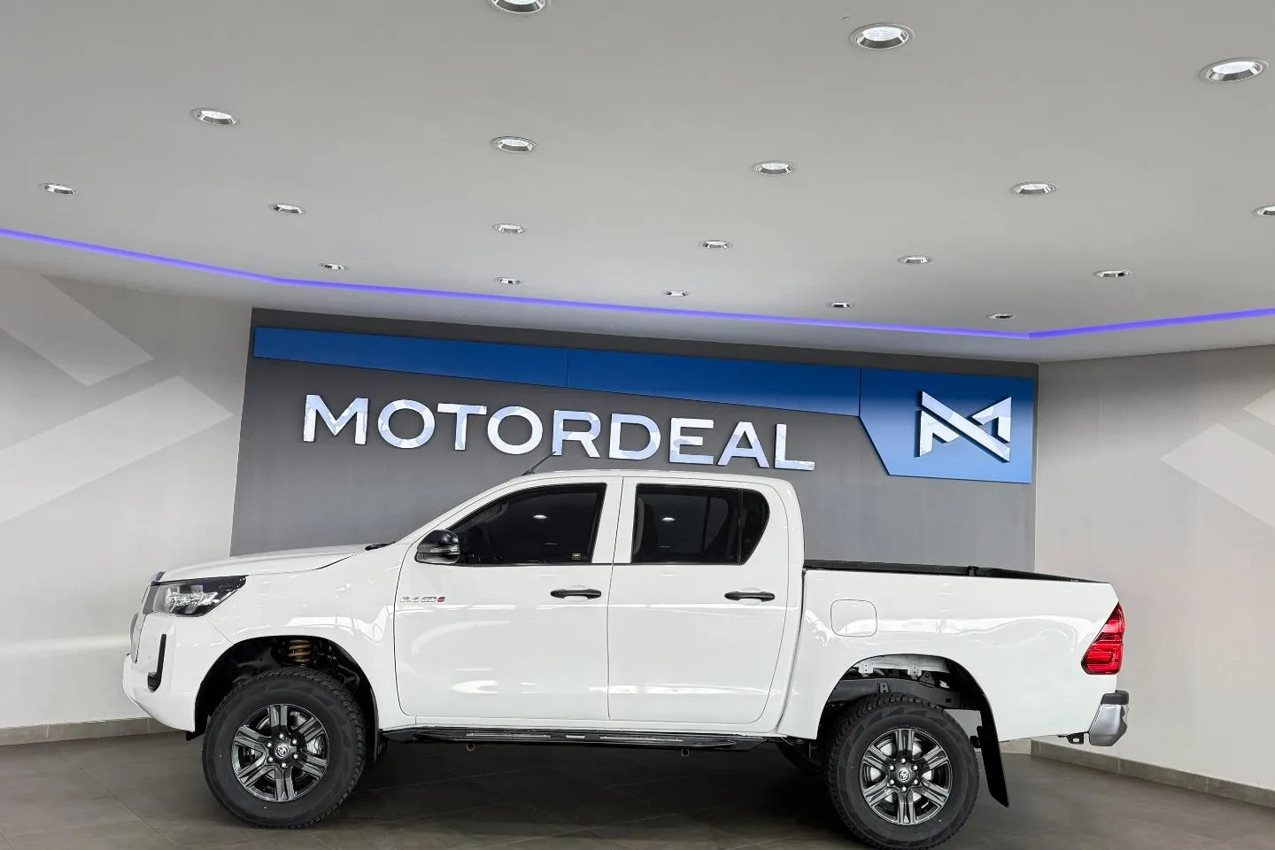 2022 Toyota Hilux 2.4GD-6 Double Cab Raider Auto, photo 7 of 12