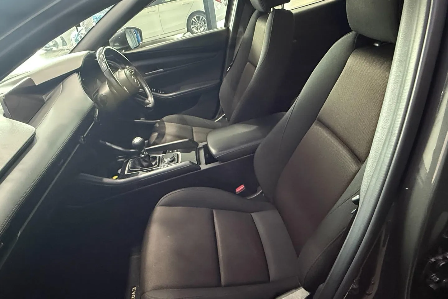 2023 Mazda Mazda3 Hatch 1.5 Active, photo 14 of 16