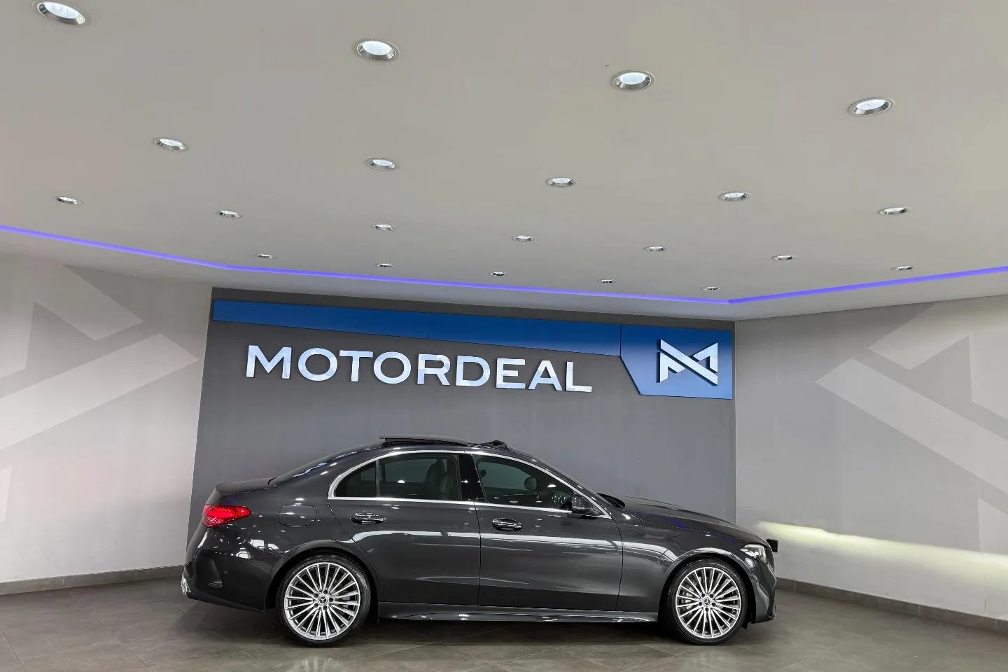 2023 Mercedes-Benz C-Class C200 AMG Line, photo 11 of 25