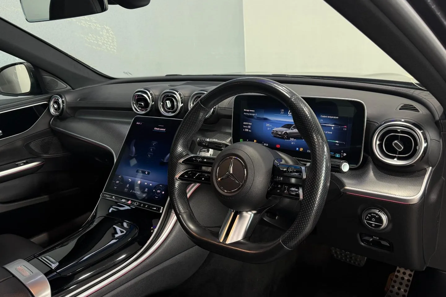 2023 Mercedes-Benz C-Class C200 AMG Line, photo 15 of 24