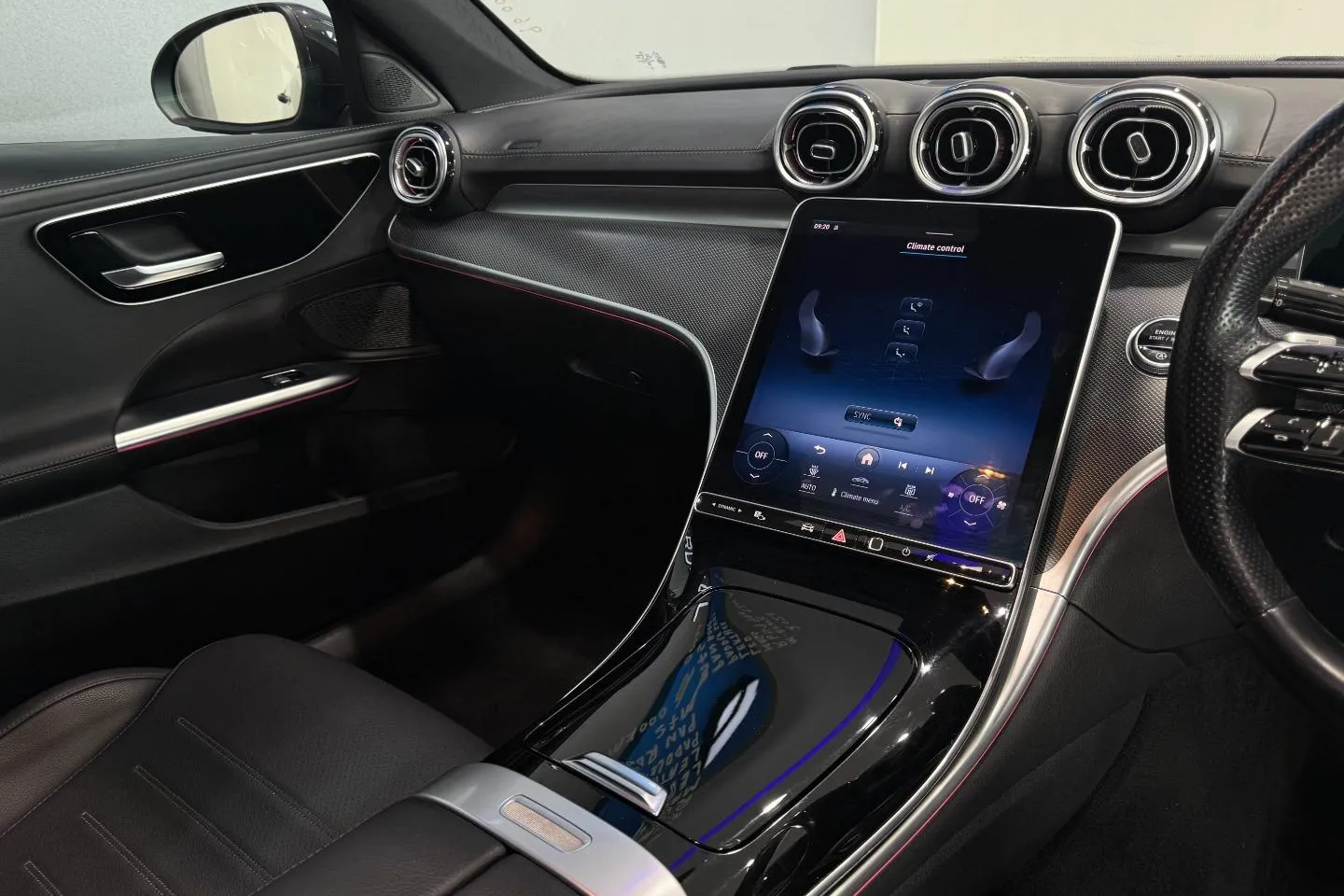 2023 Mercedes-Benz C-Class C200 AMG Line, photo 16 of 24