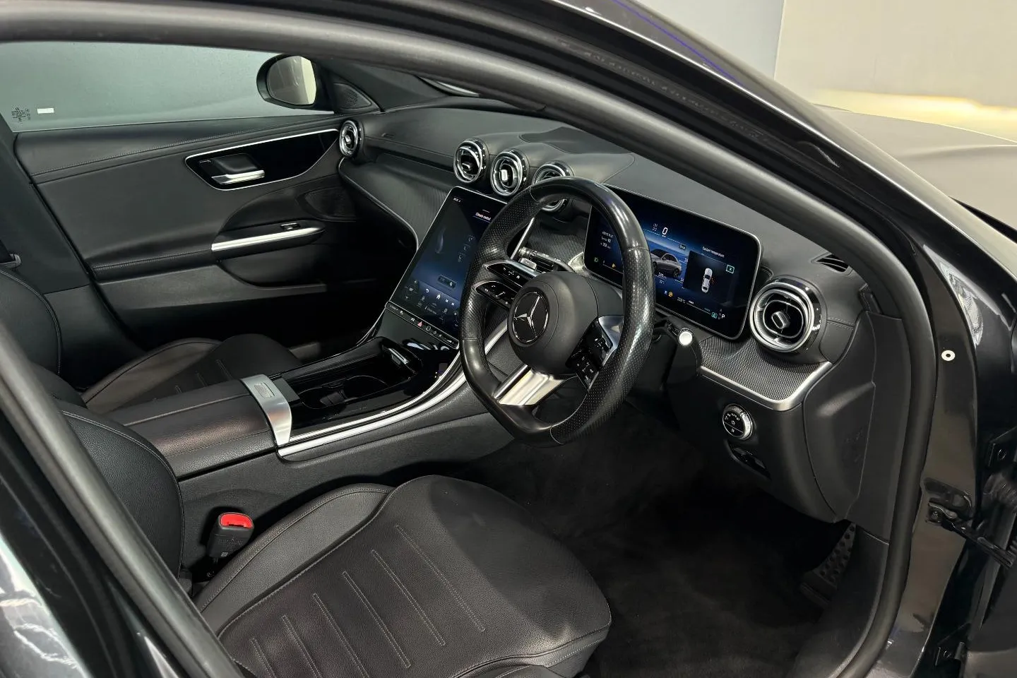 2023 Mercedes-Benz C-Class C200 AMG Line, photo 18 of 24