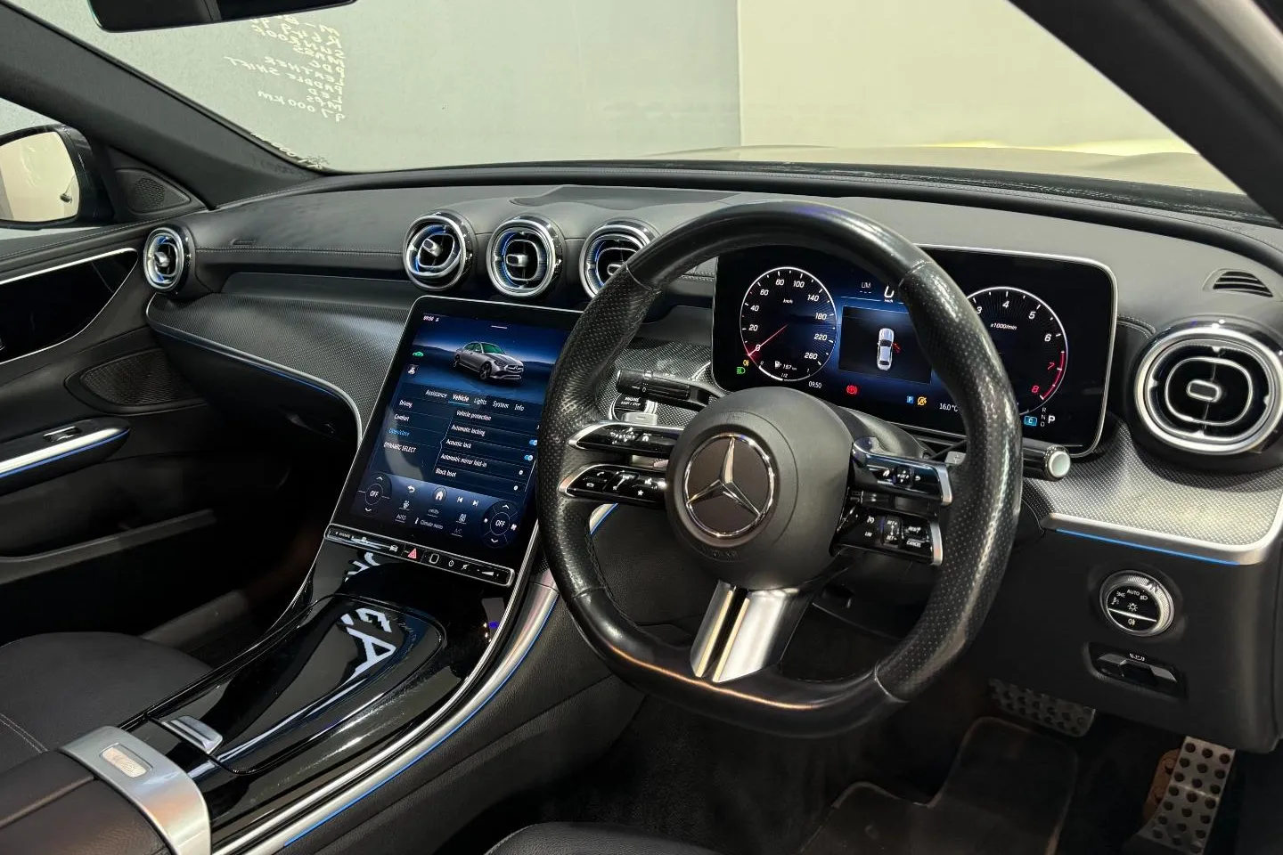 2023 Mercedes-Benz C-Class C200 AMG Line, photo 19 of 25