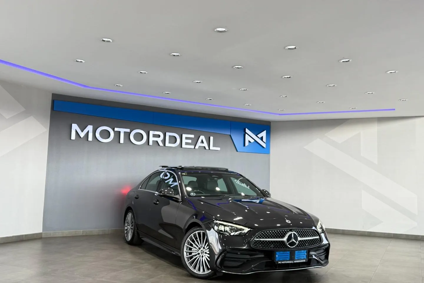 2023 Mercedes-Benz C-Class C200 AMG Line, photo 2 of 24