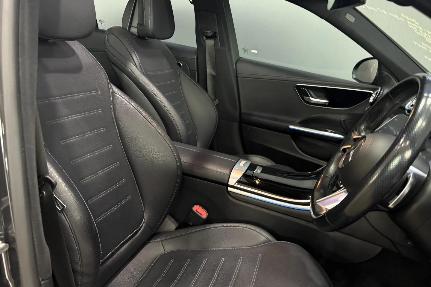 2023 Mercedes-Benz C-Class C200 AMG Line, photo 21 of 25