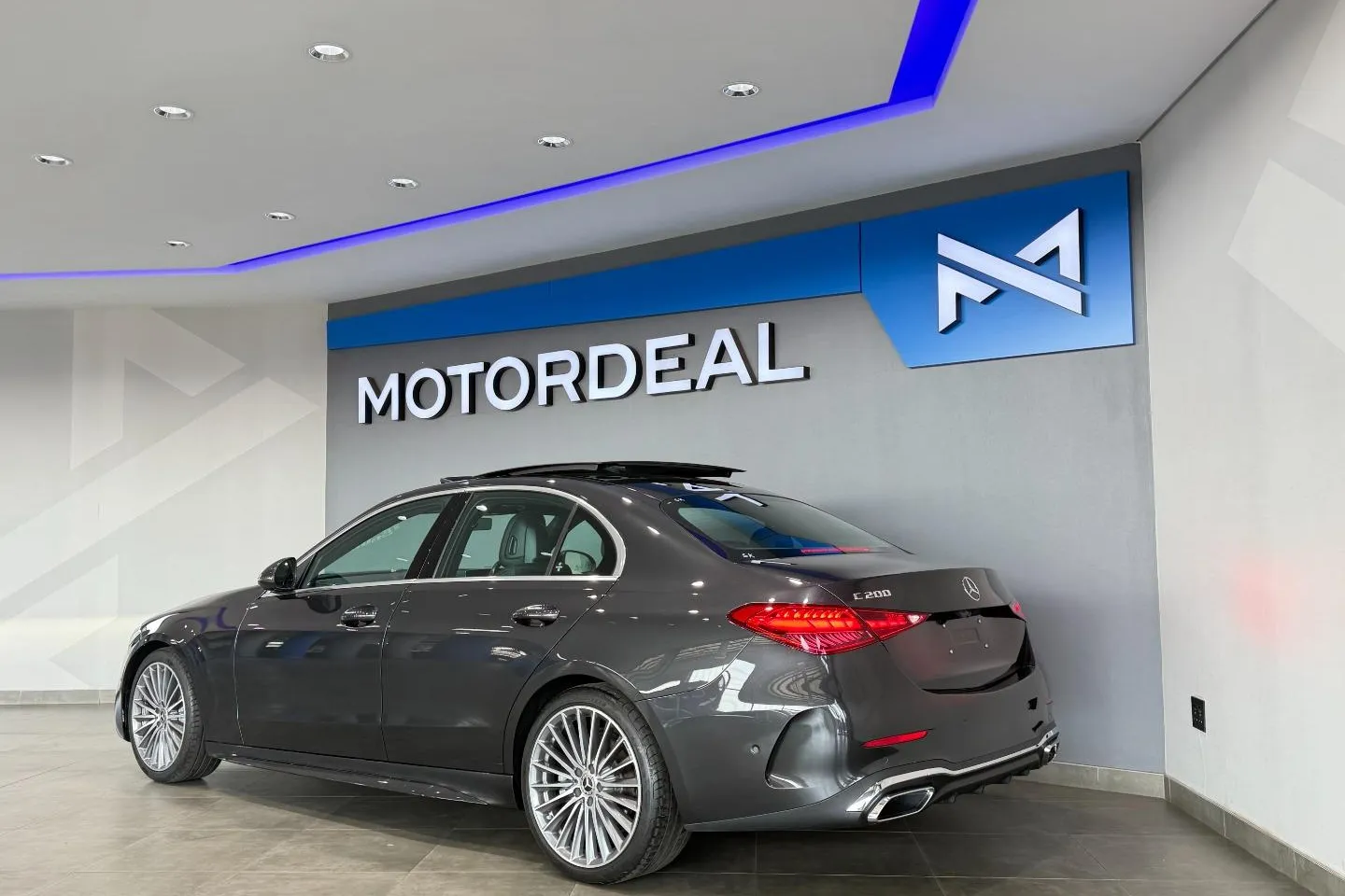 2023 Mercedes-Benz C-Class C200 AMG Line, photo 4 of 24