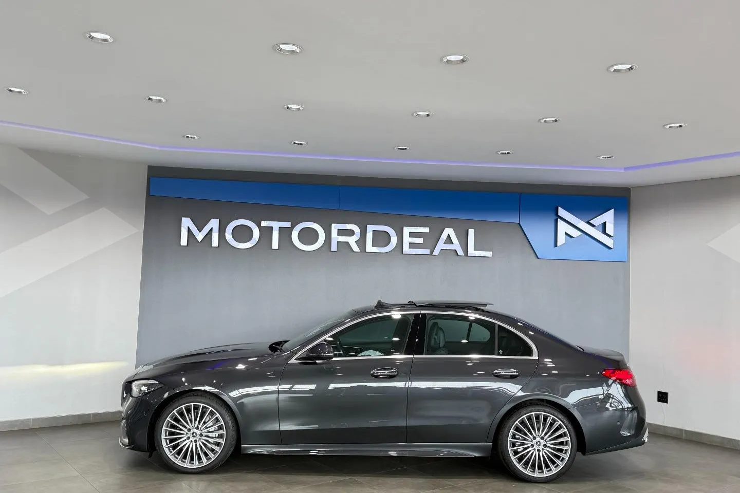 2023 Mercedes-Benz C-Class C200 AMG Line, photo 8 of 24
