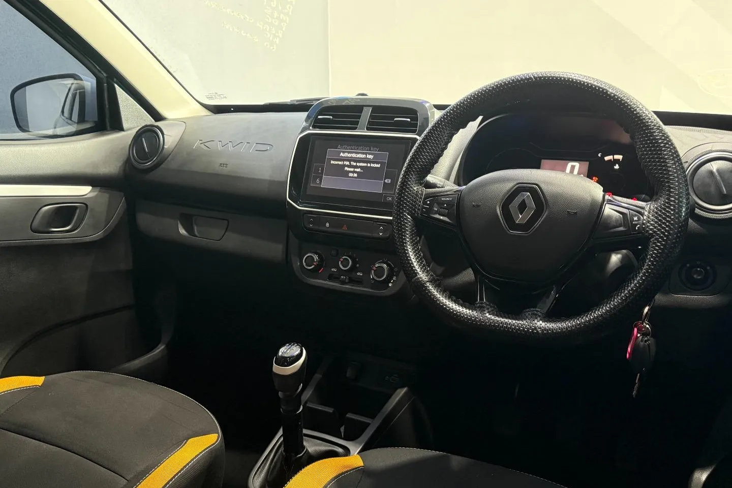 2023 Renault Kwid 1.0 Climber, photo 17 of 26