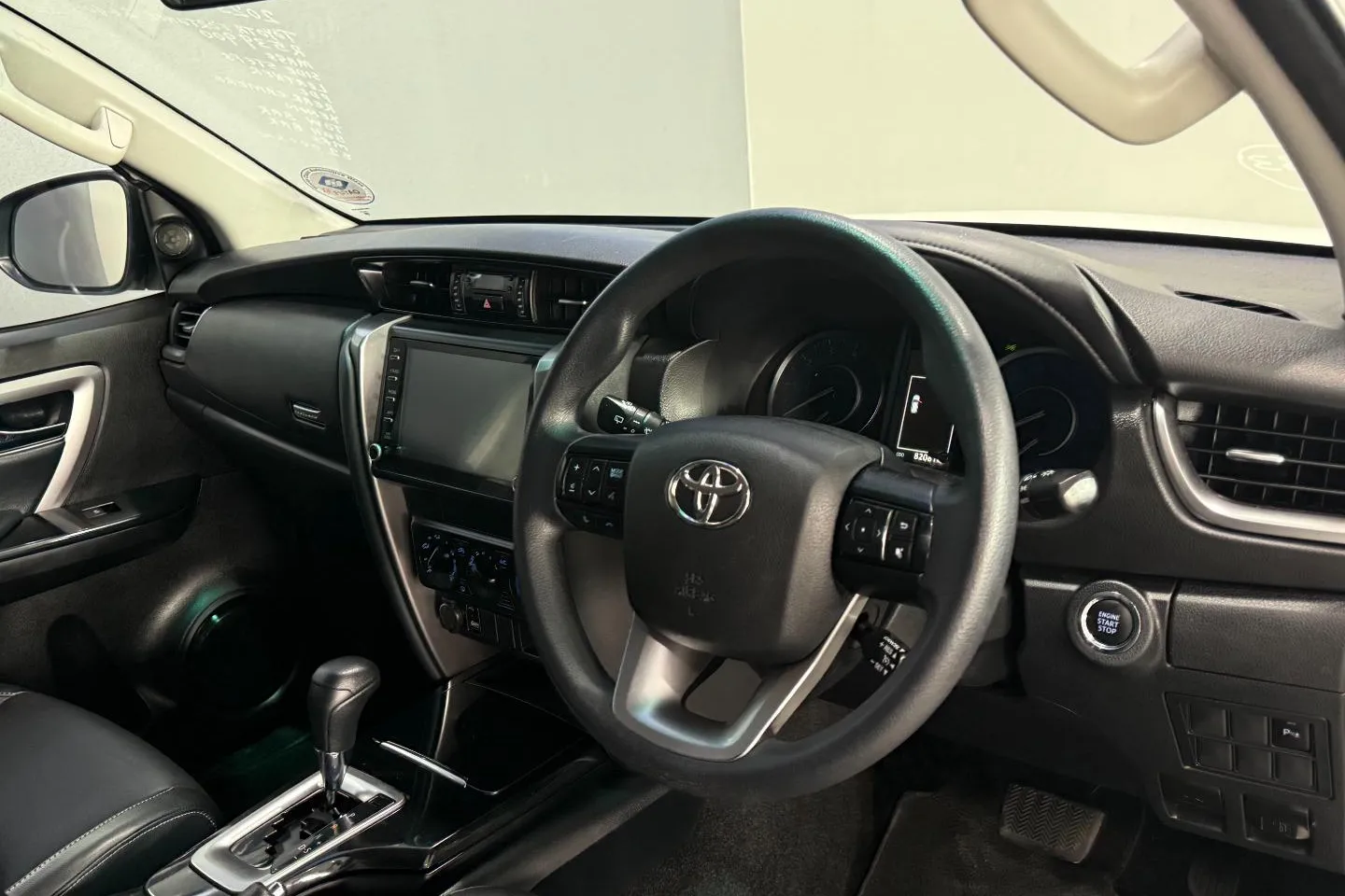 2023 Toyota Fortuner 2.4GD-6 Auto, photo 15 of 27