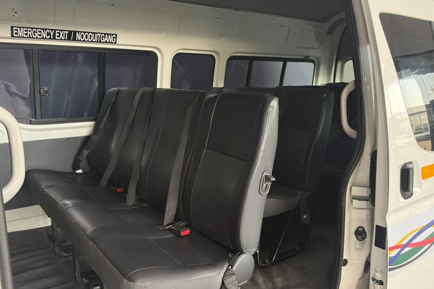 2023 Toyota HiAce 2.5D-4D Ses-Fikile 16-seater, photo 20 of 23