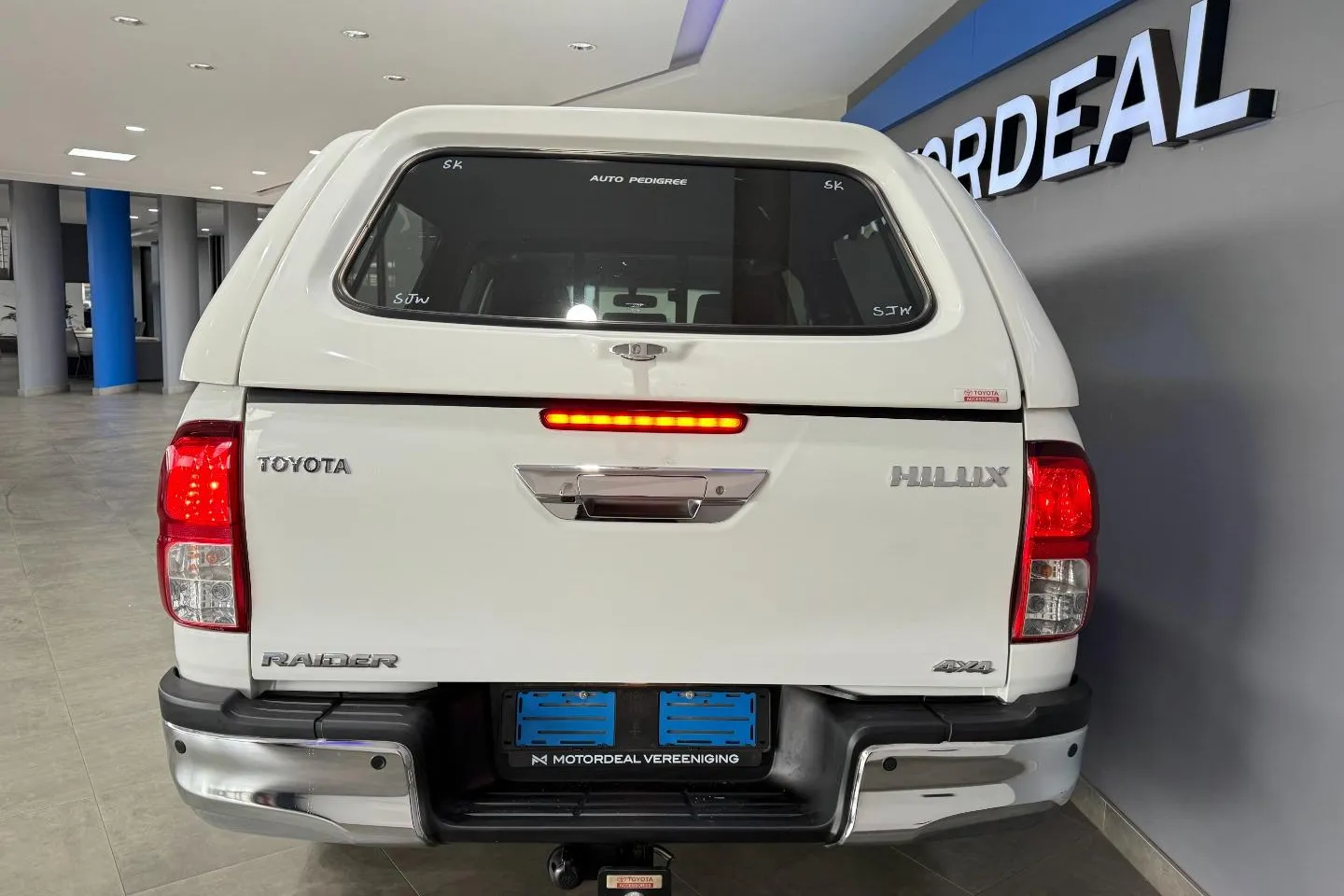 2023 Toyota Hilux 2.4GD-6 Double Cab 4x4 Raider Auto, photo 6 of 12
