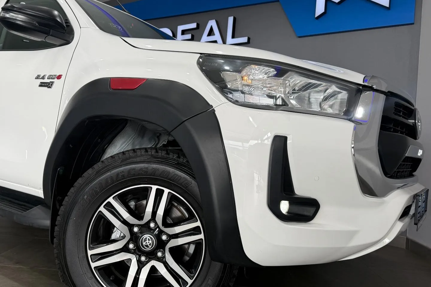 2023 Toyota Hilux 2.4GD-6 Double Cab 4x4 Raider X Auto, photo 10 of 12