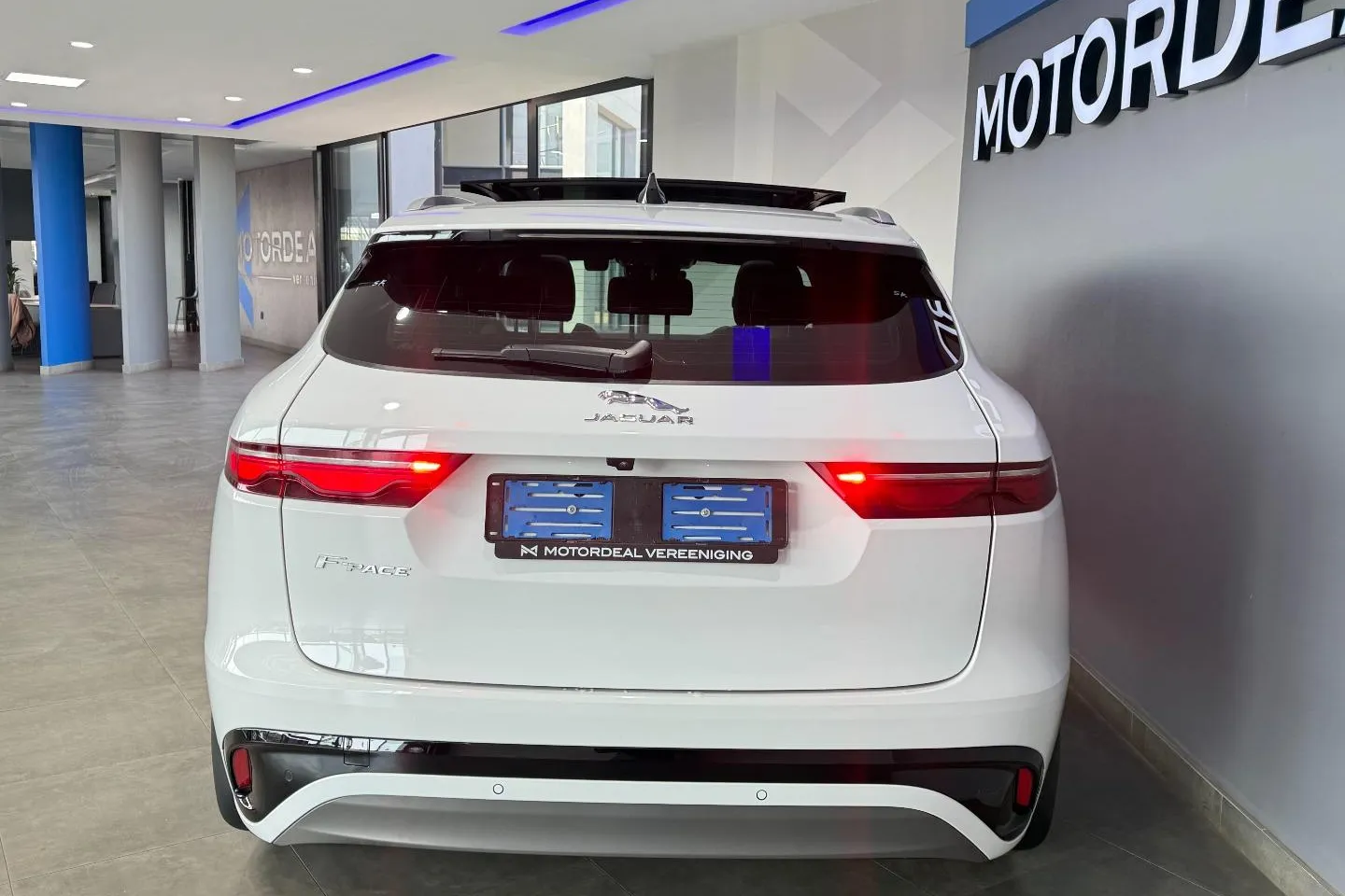 2024 Jaguar F-Pace D200 AWD R-Dynamic SE, photo 11 of 26