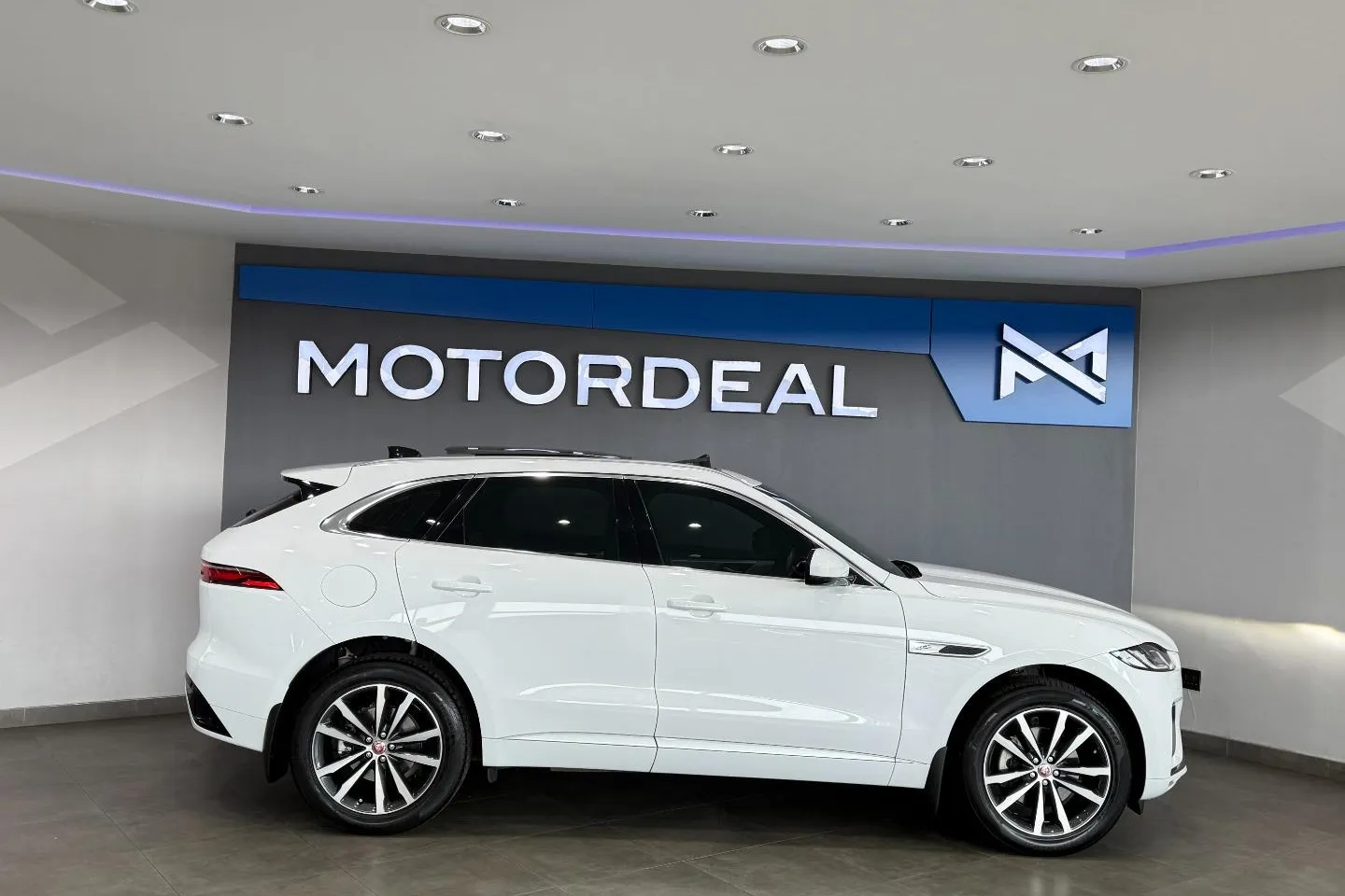 2024 Jaguar F-Pace D200 AWD R-Dynamic SE, photo 12 of 26