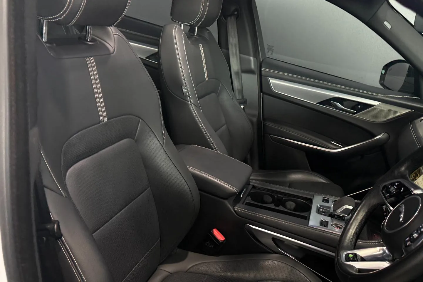 2024 Jaguar F-Pace D200 AWD R-Dynamic SE, photo 21 of 26