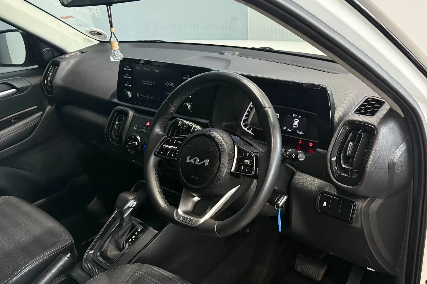 2024 Kia Sonet 1.5 EX, photo 17 of 25
