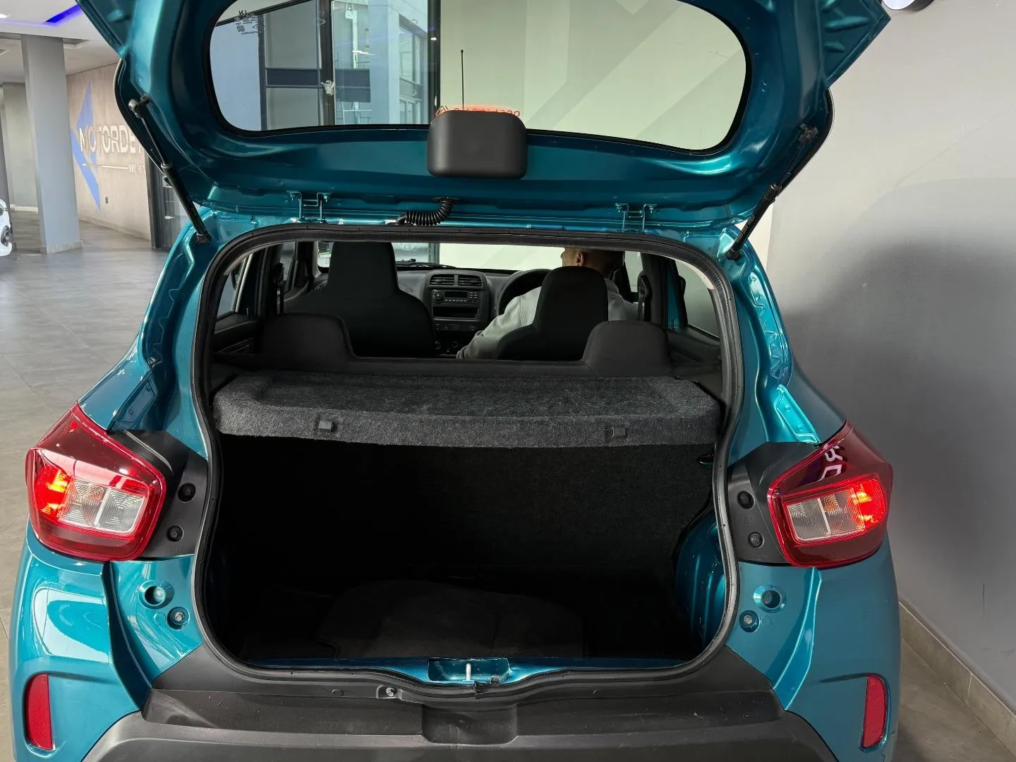 2024 Renault Kwid 1.0 Expression, photo 12 of 21